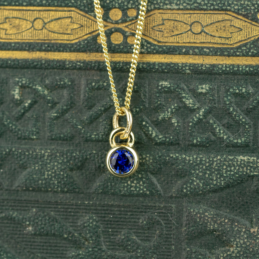 Andromeda Sapphire Gold Pendant