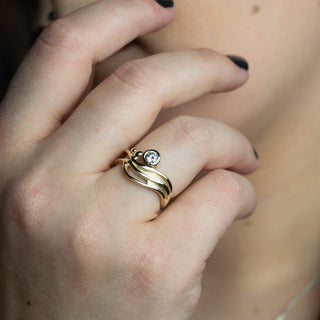 Ripple To Roar Gold Ring with Diamond