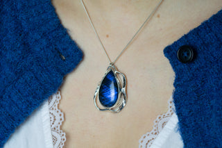 No. 903 - Silver Kelp Pear Labradorite Pendant