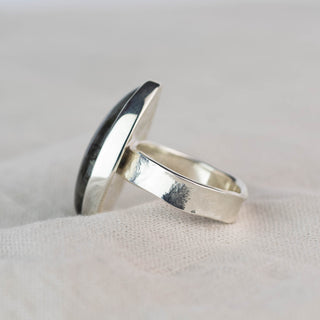 No.261 - One of a Kind Marquise Labradorite Ring - Size P