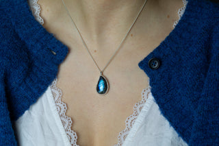 No. 914 - Silver Labradorite Pendant