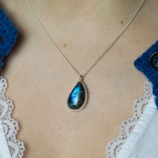 No. 914 - Silver Labradorite Pendant
