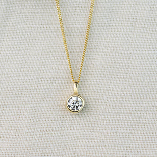 Ethical Diamond 9ct Gold Andromeda Pendant