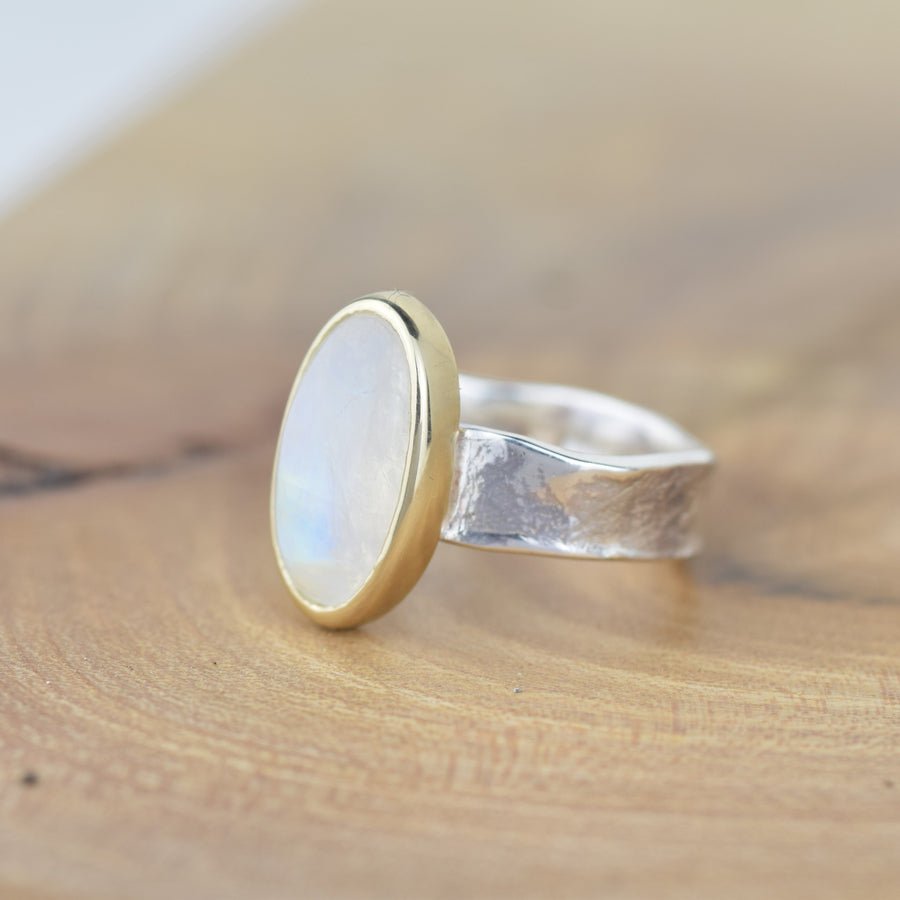 Leaf Ring With Moonstone Gemstone In Silver, Moonstone Leaf Ring | Benati