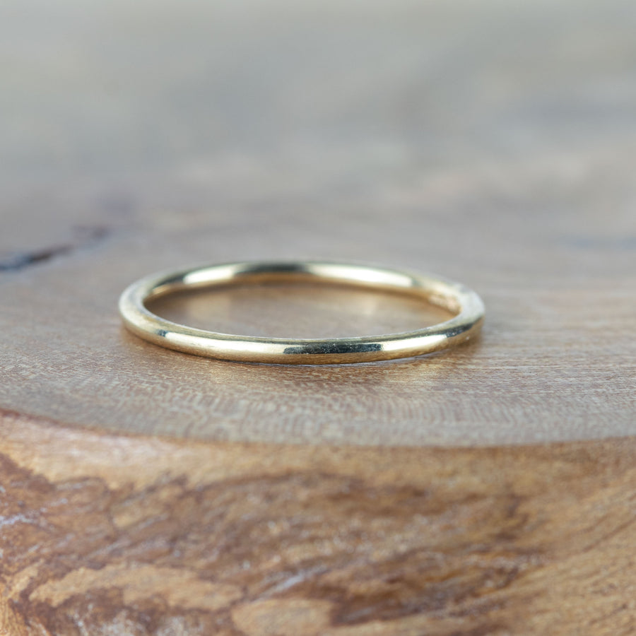 Solid 9ct Gold Plain 1.5mm Bands