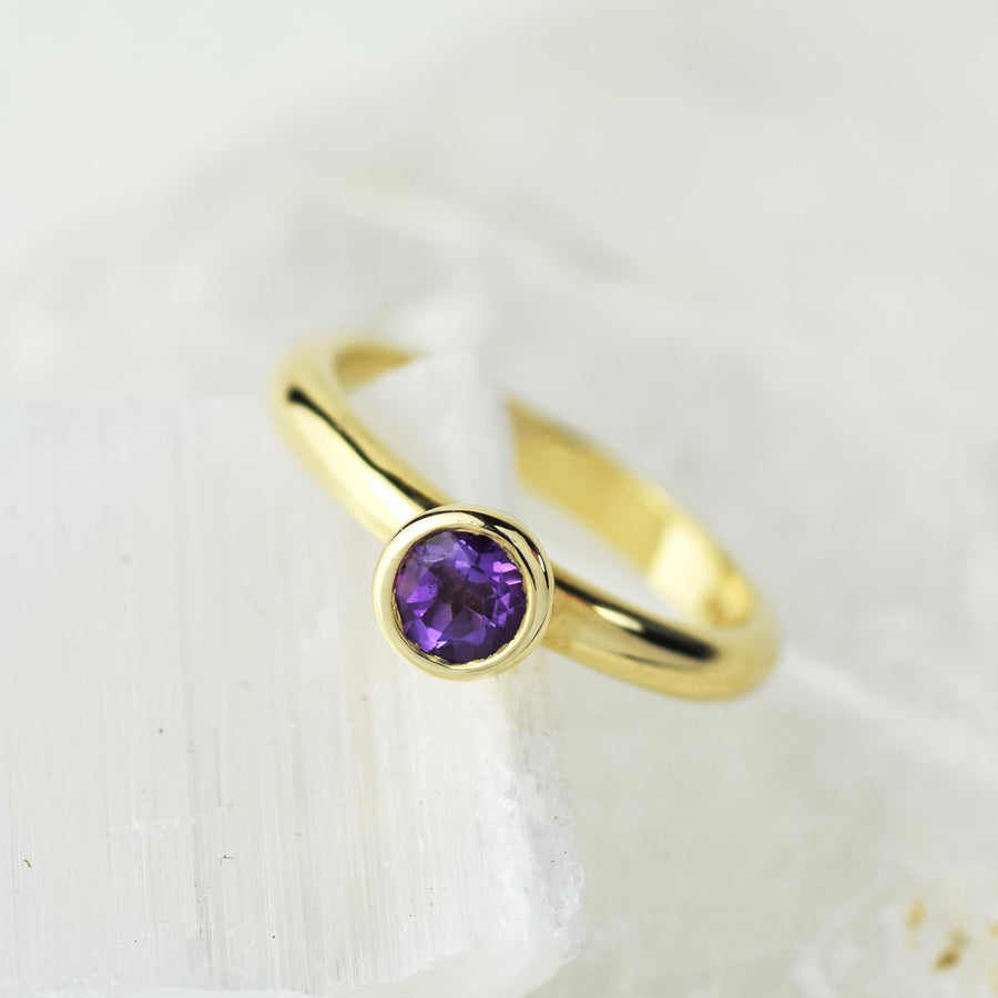 Amethyst Gold Solitaire Ring