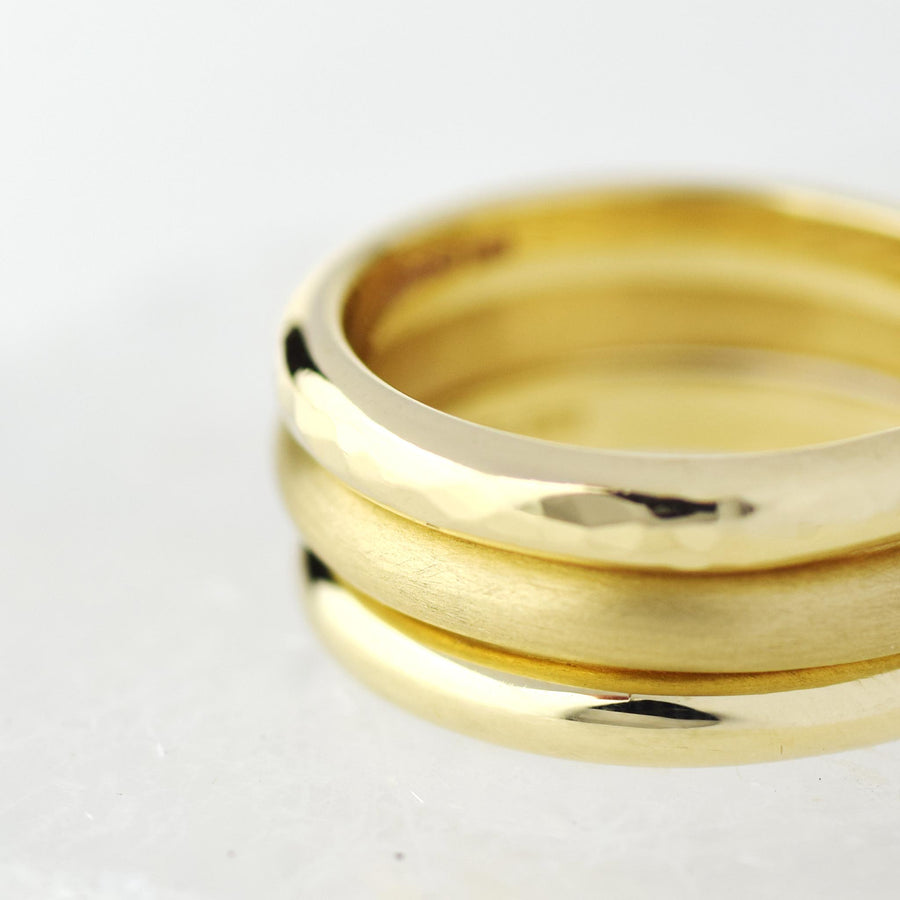 Simple Hammered 3mm Gold Wedding Ring